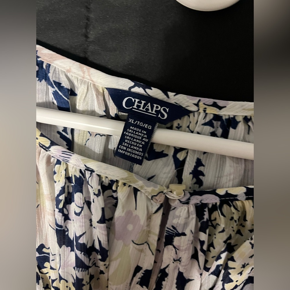Floral Ruffle Sleeve Top - Picture 2 of 3